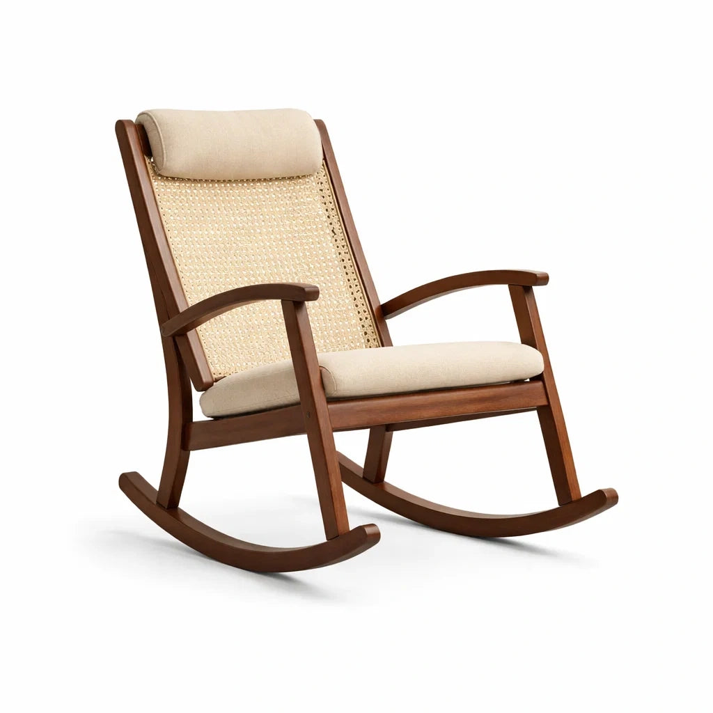 Schaukelstuhl aus Holz mit Leinenpolster und Rattanlehne in Beige
